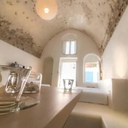 Tritiani Traditional Holiday home Messaria (Santorini)