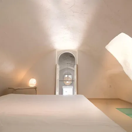 Tritiani Traditional *