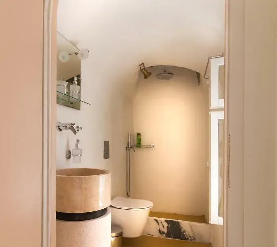 Tritiani Traditional